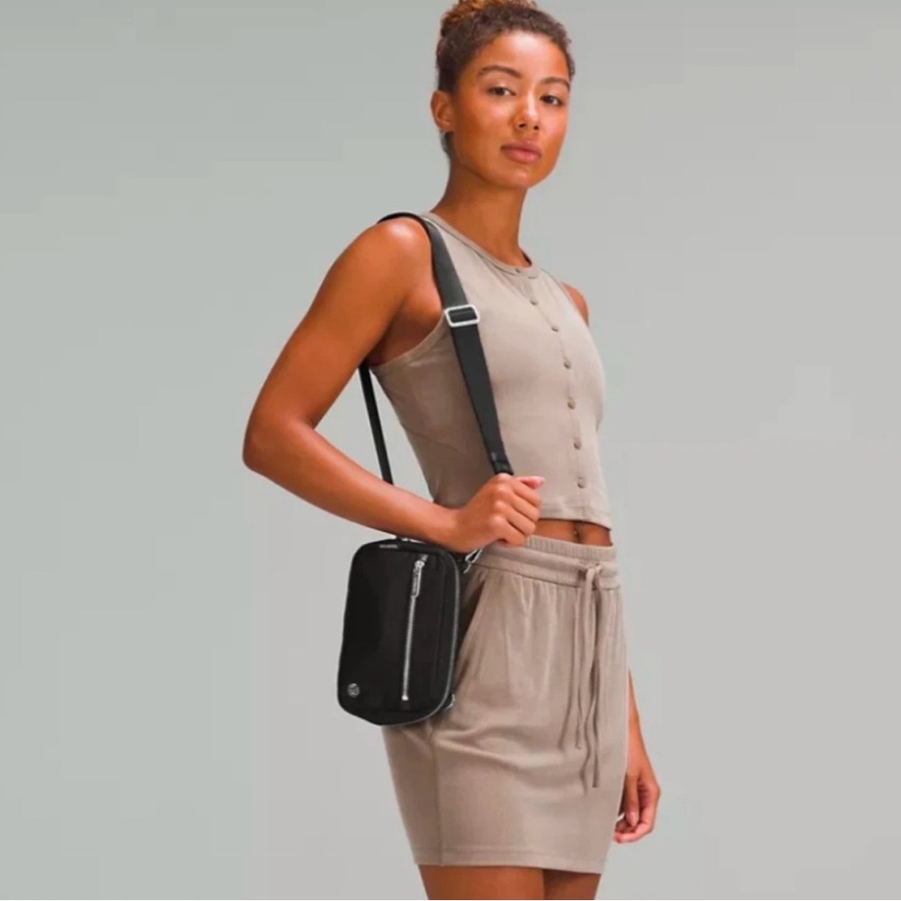 NWT Lululemon Everywhere Convertible Crossbody Bag | Black